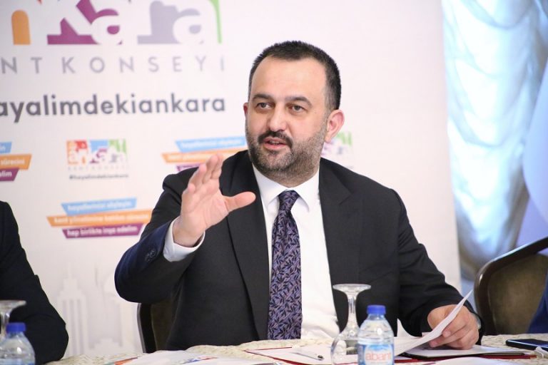 “İşçi ve emekçi kardeşlerimizin bayramını içtenlikle kutluyorum”