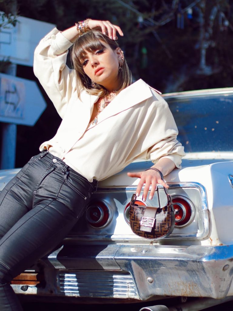 Genç İnfluencer Ömrüm Güllü İle Tatlı Bir Röportaj… Genç İnfluencer Ömrüm Güllü İle Tatlı Bir Röportaj…